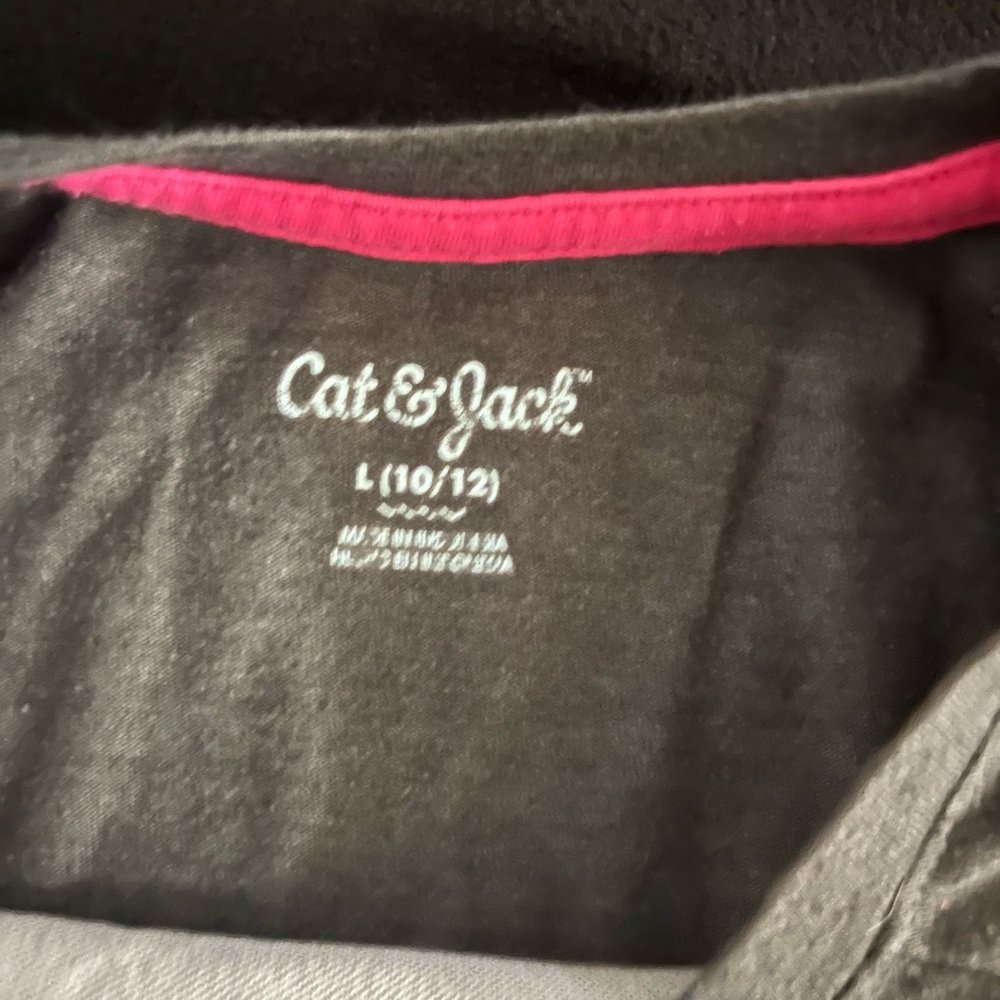 Cat &. Jack unicorn shirt